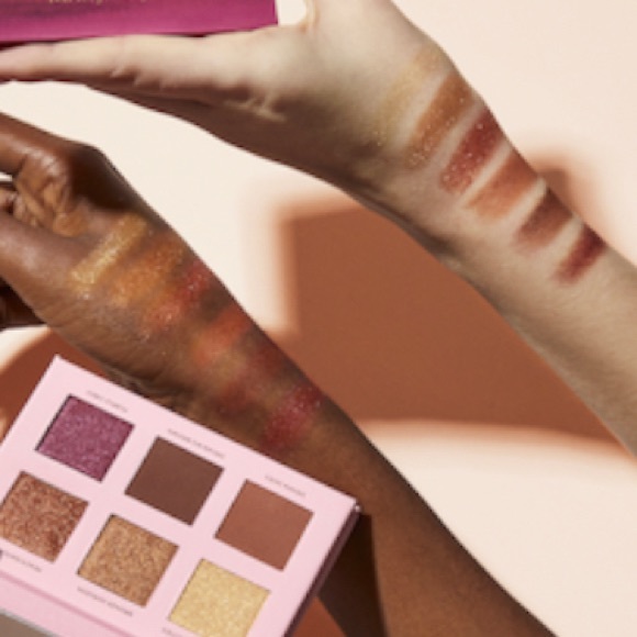 Limited-Edition Mary Kay ® Warm Hues Eye Shadow Palette - Picture 7 of 16